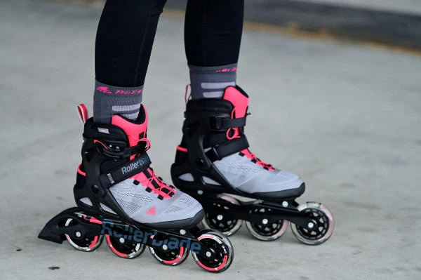 Rollerblade Macroblade 90 Womens Skates - Grey/Pink 6 Rollerblade Macroblade 90 Womens Skates - Grey/Pink - Image 4